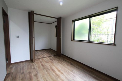 【洋室】 | 藤沢市湘南台７丁目　中古戸建 | コンパクトで使いやすい洋室です