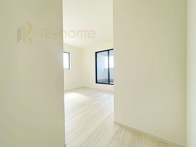 笠間市南友部1期　新築戸建て　1号棟の収納|人気のウォークインクローゼット！
アウター類はもちろん、季節ものや寝具も収納できます！