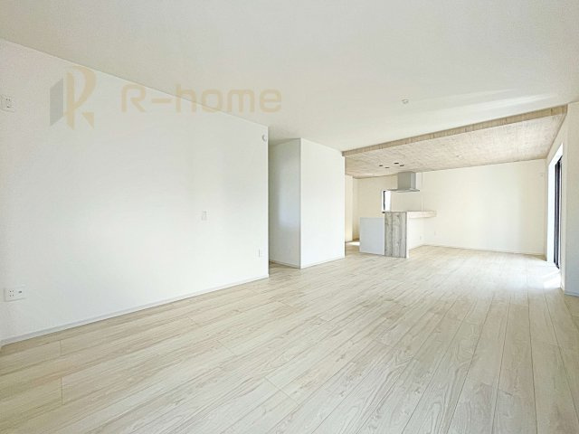 笠間市南友部1期　新築戸建て　1号棟の居間・リビング|広々としたLDK♪自然と家族が集まるリビング階段プラン♪