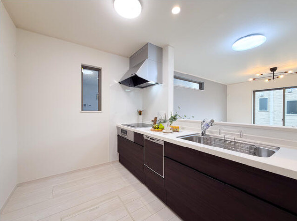 松山市 南梅本町（梅本駅） 2階建 ４ＬＤＫ（A号棟）の外観|南西側からの写真です。