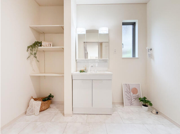 松山市 南梅本町（梅本駅） 2階建 ４ＬＤＫ（A号棟）の外観|北西側からの写真です。