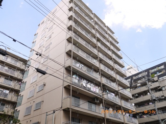 【外観】 | 洗練された印象の外観で訪れる人の記憶にも残るスタイリッシュな邸宅。