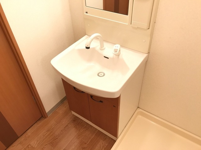 ベイサイドパレス横浜の独立洗面台|洗髪洗面化粧台