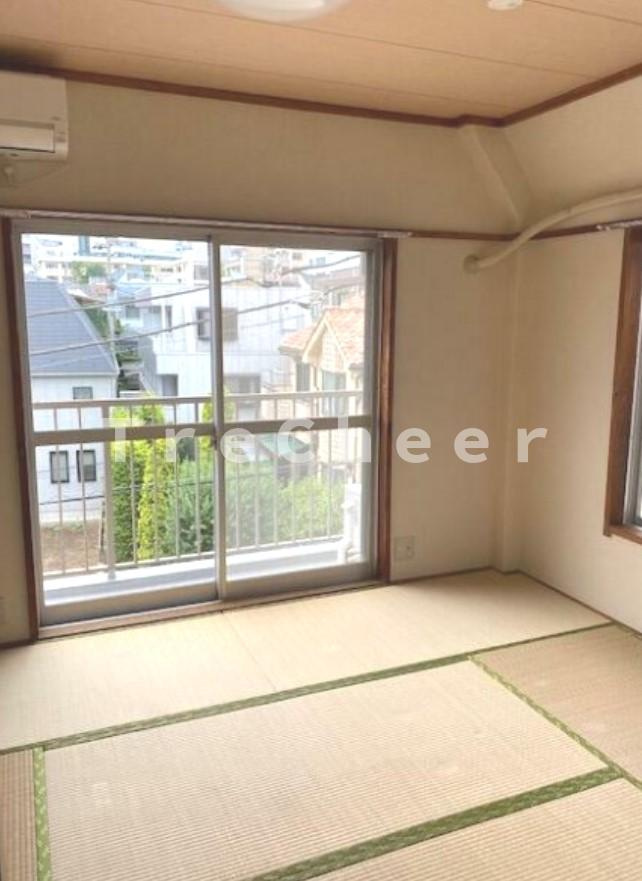 鳥新ミオファミリアの居間・リビング