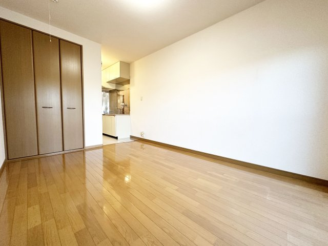 【居間・リビング】 | パークARUMIKⅠ | ※同物件、別のお部屋の写真です