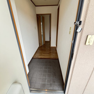 【玄関】 | ヴィラマリージュ