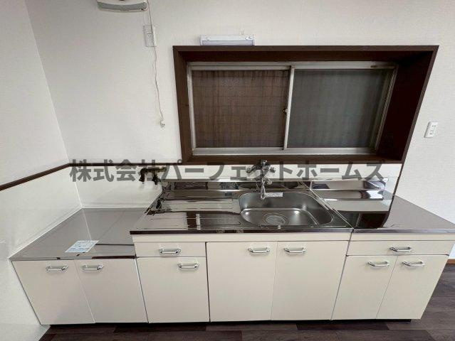 須山町戸建　賃貸のキッチン|使いやすいキッチンです