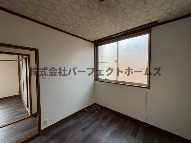 須山町戸建　賃貸の洋室|個人の部屋や寝室として使える洋室です