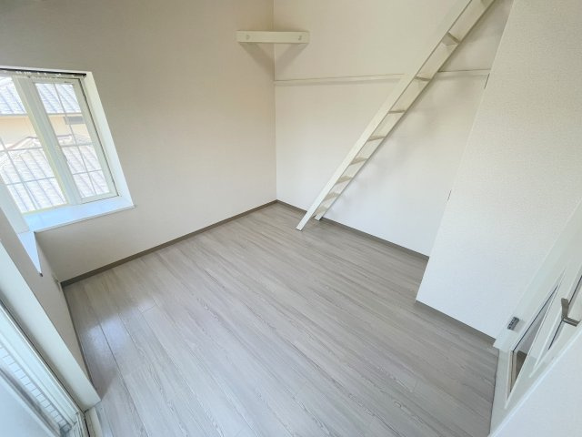 シティパレス西大寺Ｐ２の居間・リビング