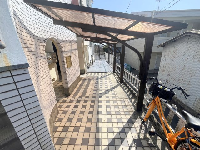 シティパレス西大寺Ｐ２のエントランス