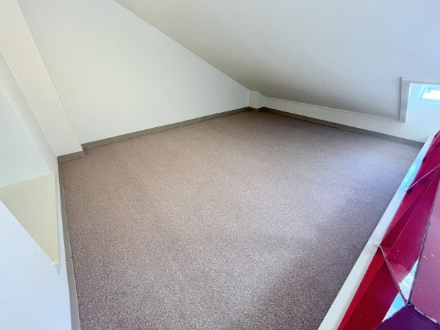 シティパレス西大寺Ｐ２の洋室