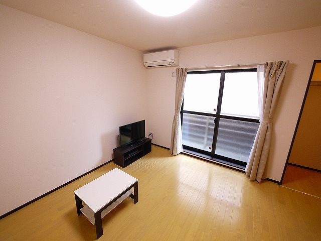 レオネクスト清都Ⅱの洋室|きれいな洋室です