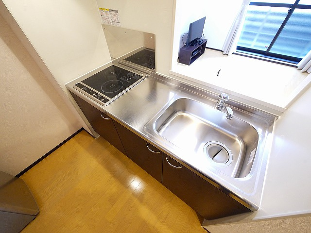 レオネクスト清都Ⅱのキッチン|お料理しやすいキッチンです