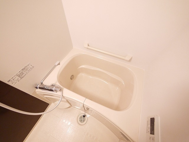 レオネクスト清都Ⅱの浴室|コンパクトで使いやすいお風呂です