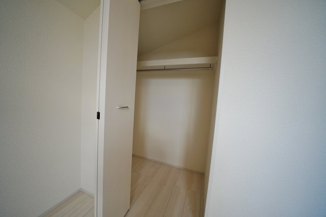 【横浜市旭区川井本町92-17新築戸建て】★仲介手数料無料★（川井小学校・都岡中学校）の収納