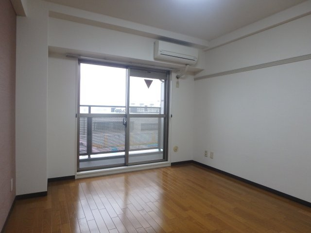 ジョイフル紫野の洋室