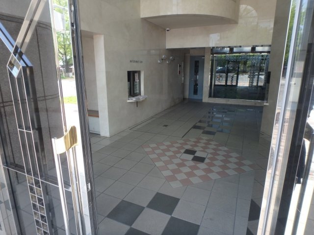 ジョイフル紫野のエントランス