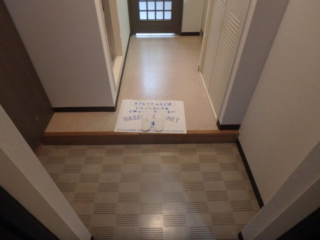 ジョイフル紫野の玄関