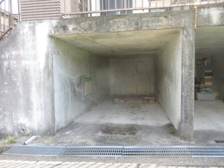 【駐車場】 | 掘り込みガレージ