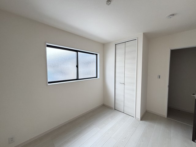 知立市牛田1丁目36『仲介手数料無料』新築戸建ての洋室