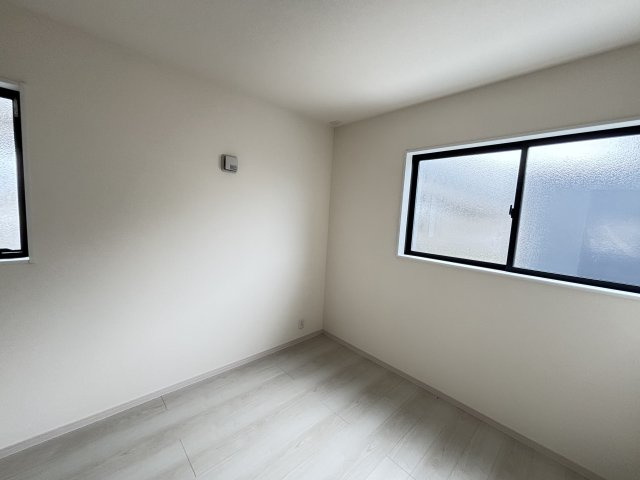 知立市牛田1丁目36『仲介手数料無料』新築戸建ての洋室