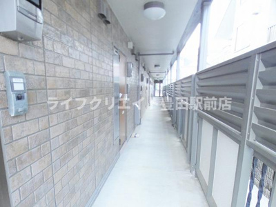 【ロビー】 | B-クレセント