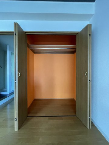 稲城市矢野口の賃貸マンションの収納