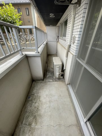 稲城市矢野口の賃貸マンションのバルコニー