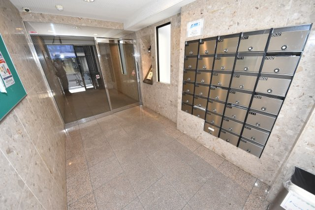 ドエル南堀江のエントランス