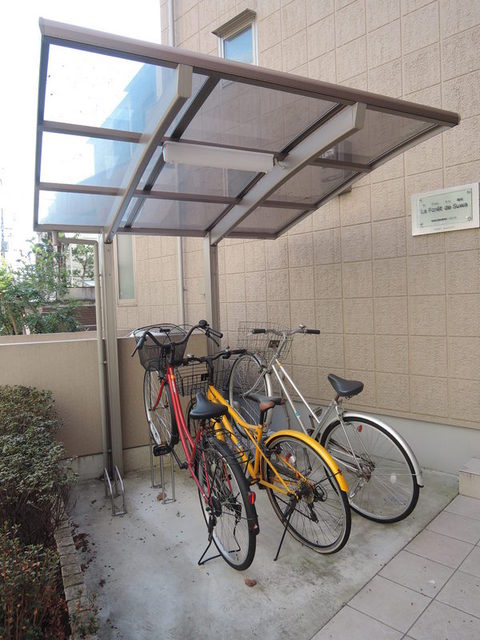 ラ　フォレ　ドゥ　諏訪のその他共用部分|★屋根付き駐輪場★