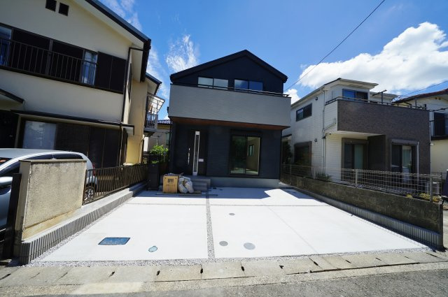【横浜市旭区白根8丁目25-17新築戸建て】★仲介手数料無料★（白根小学校・上白根北中学校）の外観