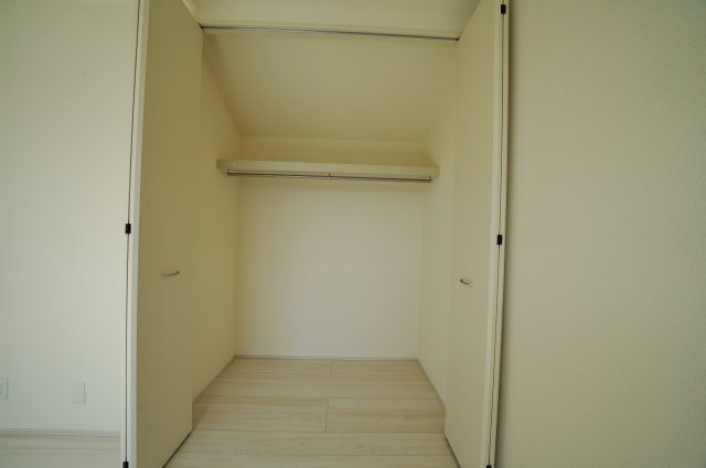 【横浜市旭区今宿2丁目54-17新築戸建て】★仲介手数料無料★（東希望が丘小学校・希望が丘中学校）の収納