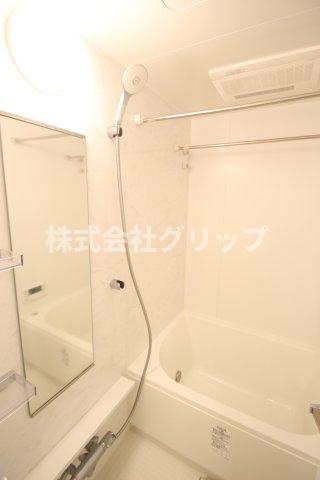 ドゥーエ横濱鶴見の浴室