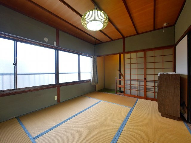 高畑町貸家（直井邸）の和室|フローリングだけでなく、和室もあります