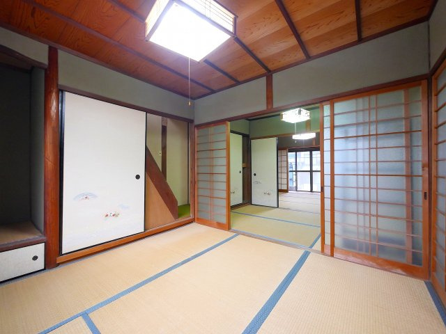 高畑町貸家（直井邸）の和室|和室、ちょっとしたくつろぎスペースにいかがでしょうか
