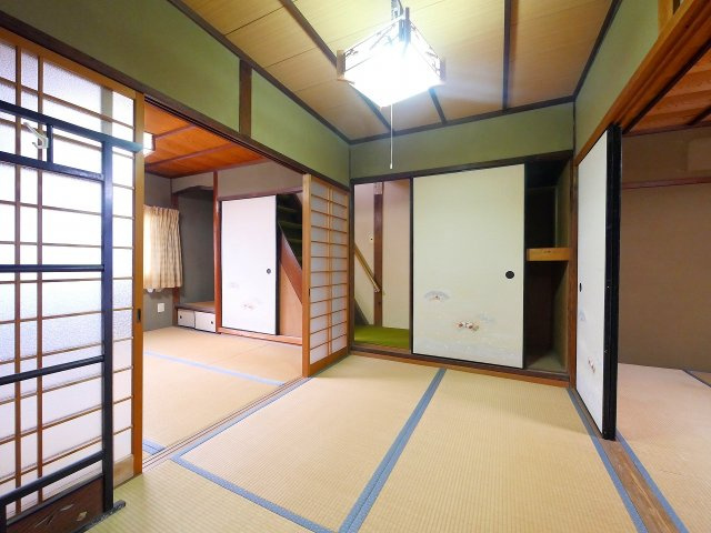 高畑町貸家（直井邸）の和室|明るい和室です