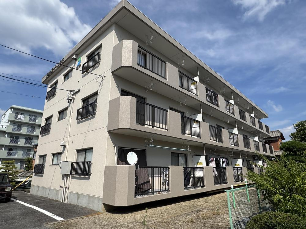 タウンコート二本木の外観