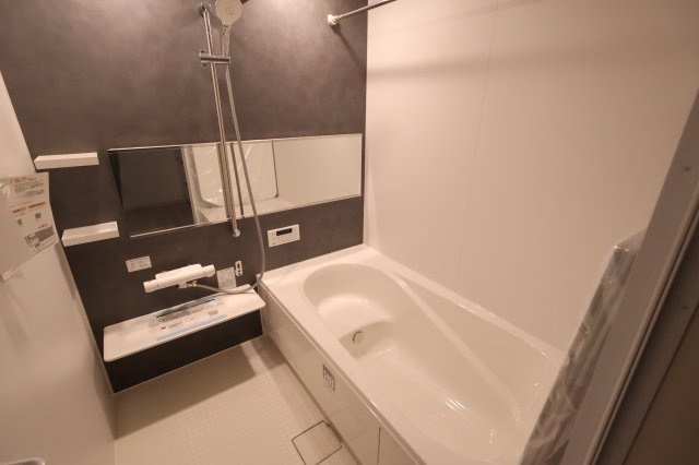 《仲介手数料無料》大宮区天沼町１丁目666-5(全1戸)新築一戸建てリガーレの浴室|撮影日 2025年10月13日 15:30 晴れ