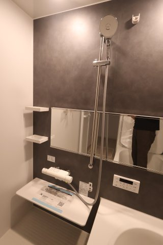 《仲介手数料無料》大宮区天沼町１丁目666-5(全1戸)新築一戸建てリガーレの浴室|撮影日 2025年10月13日 15:30 晴れ