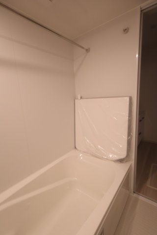 《仲介手数料無料》大宮区天沼町１丁目666-5(全1戸)新築一戸建てリガーレの浴室|撮影日 2025年10月13日 15:30 晴れ