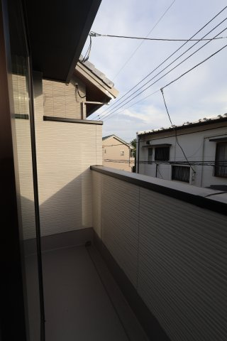 《仲介手数料無料》大宮区天沼町１丁目666-5(全1戸)新築一戸建てリガーレのバルコニー|撮影日 2025年10月13日 15:30 晴れ