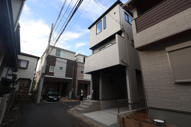 《仲介手数料無料》大宮区天沼町１丁目666-5(全1戸)新築一戸建てリガーレの外観|撮影日 2025年10月13日 15:30 晴れ