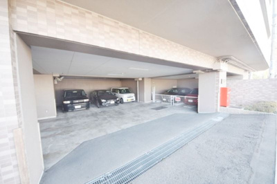 【駐車場】 | ルピナス日野壱番館