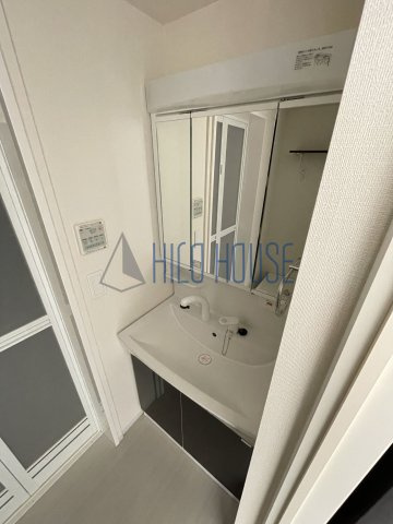 日高市上鹿山マンション新築工事の洗面所|洗髪洗面化粧台（イメージ）