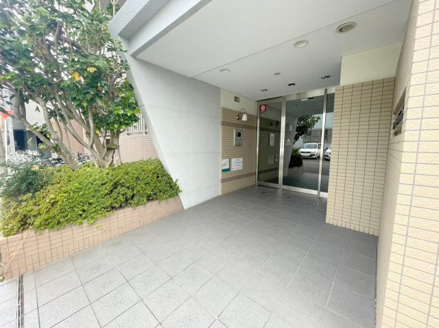 豊里セレニテのエントランス