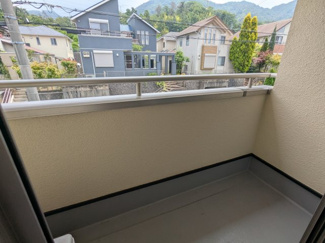 【バルコニー】 | 花山中尾台２丁目　中古戸建