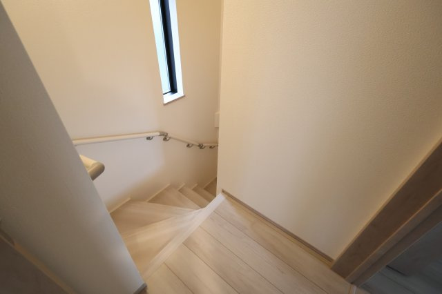 《仲介手数料無料》中央区新中里４丁目15(I号棟)新築一戸建てハートフルタウンの内装|撮影日 2025年10月25日 15:00 雨