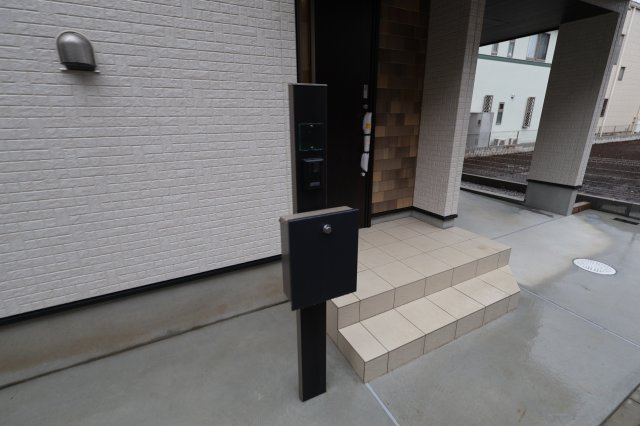 《仲介手数料無料》中央区新中里４丁目15(I号棟)新築一戸建てハートフルタウンのセキュリティ|撮影日 2025年10月25日 15:00 雨