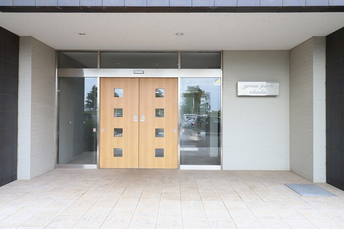 green park okadaのエントランス|オートロックエントランス