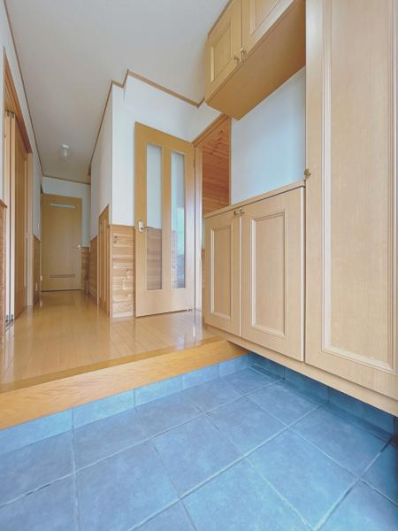 富士市石坂の中古一戸建|【現況販売】玄関（内観）